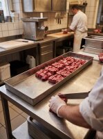 Stainless steel meat tray | 85x20x4cm